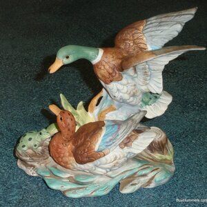 Mallard Ducks With Frog Collectible Figurine Japan - NATURE CHRISTMAS GIFT!